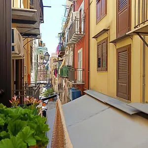 https://appartamento-al-capo-situato-nel-cuore-di-palermo.palermohotels.org