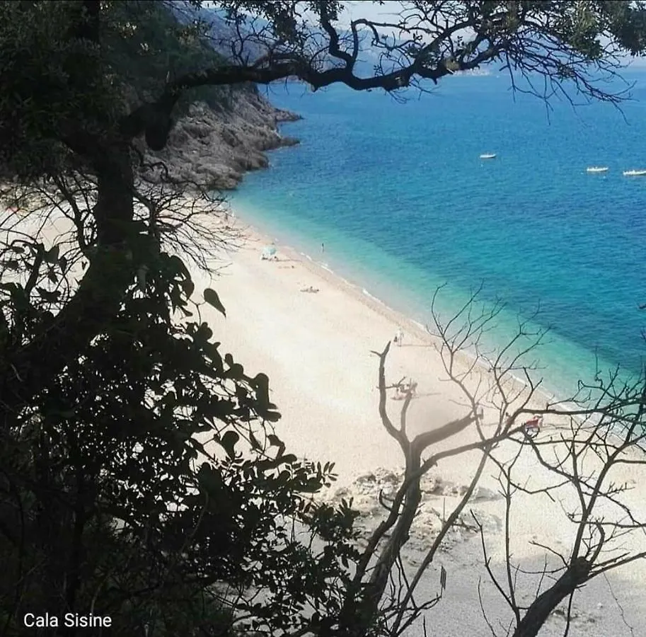 Villa Sa Dommu 'e su coro Triei
