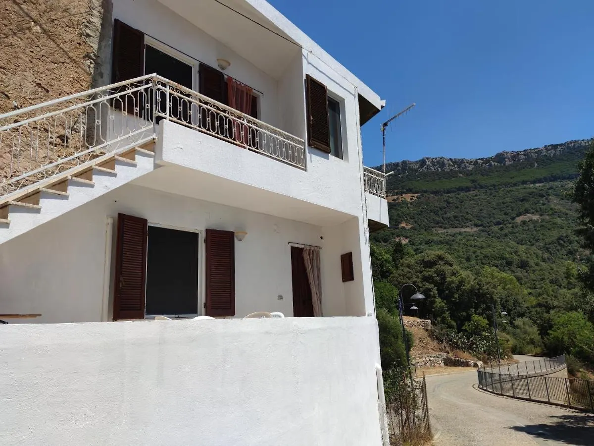 Villa Sa Dommu 'e su coro Triei Сasa de vacaciones